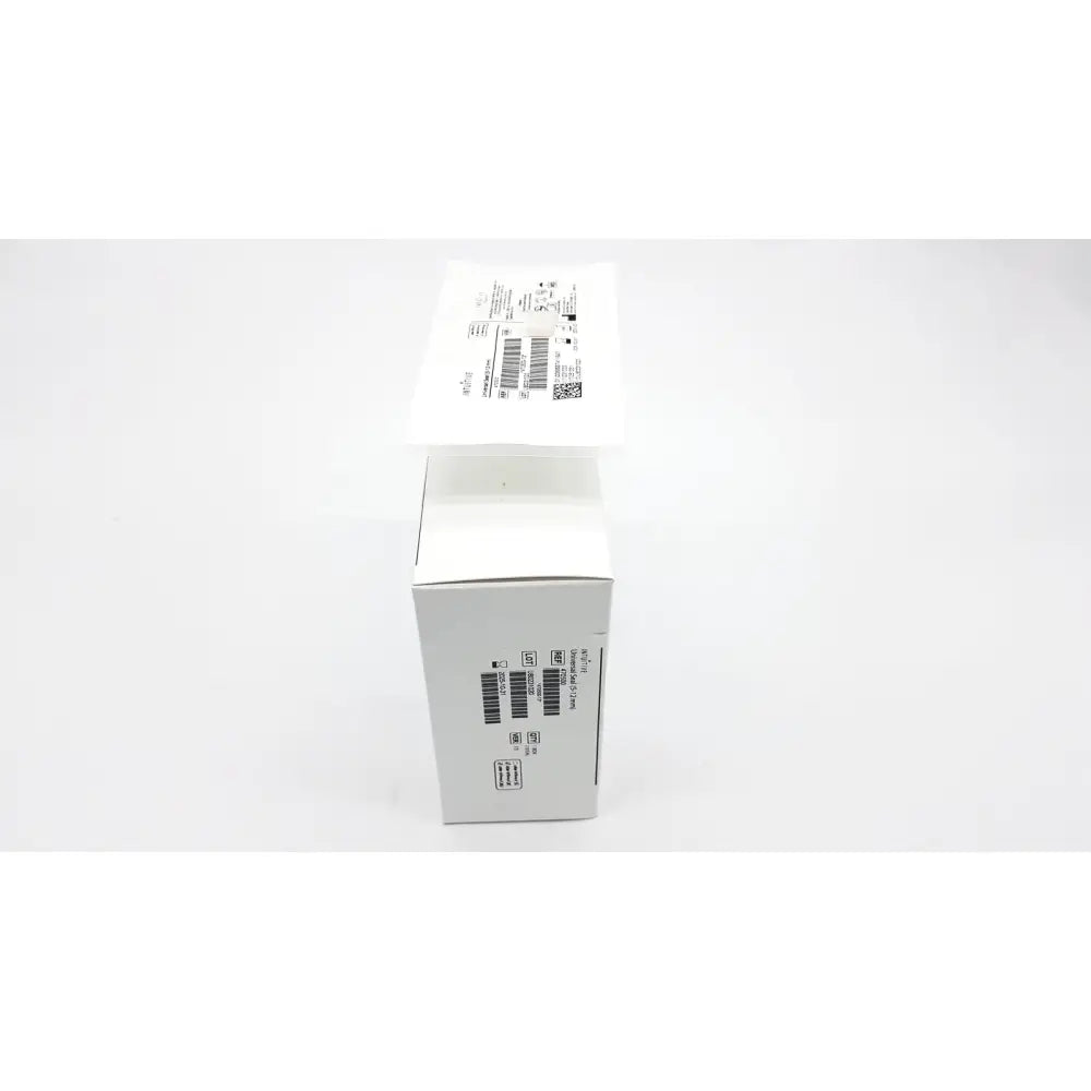 White rectangular cardboard box with barcode labels and product details of intuitive da vinci xi universal seal 5-12mm ref 470500