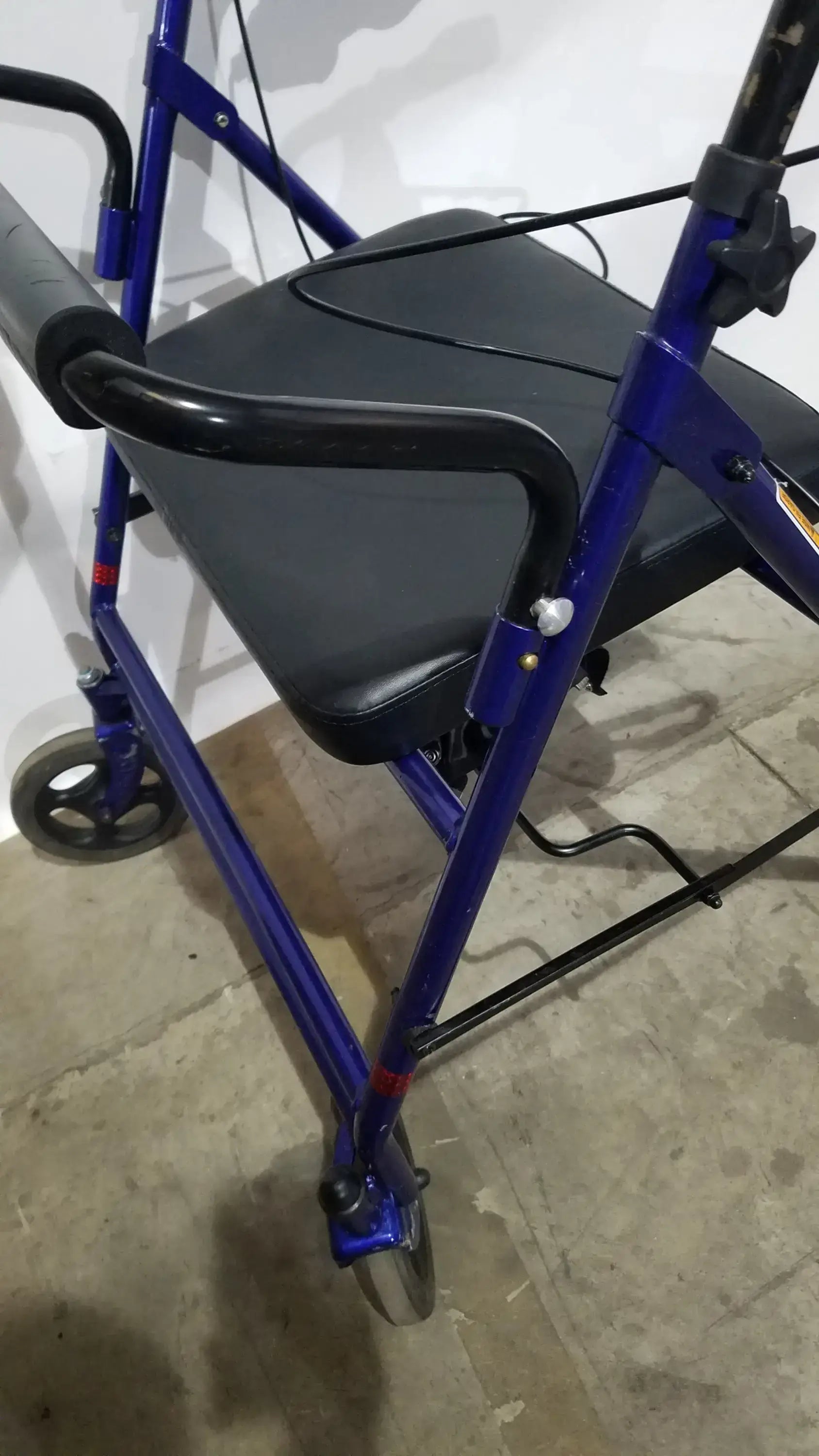 Reuse Medical Equipment Invacare 4-Wheel Rollator Walker with Seat Walkers, second-hand product photo 15