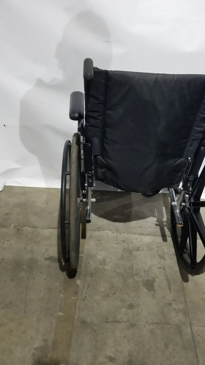 Reuse Medical Equipment Invacare 9000 XT Manual Wheelchair Folding Heavy Duty Mobility Medical Chair Wheelchairs, second-hand product photo 5