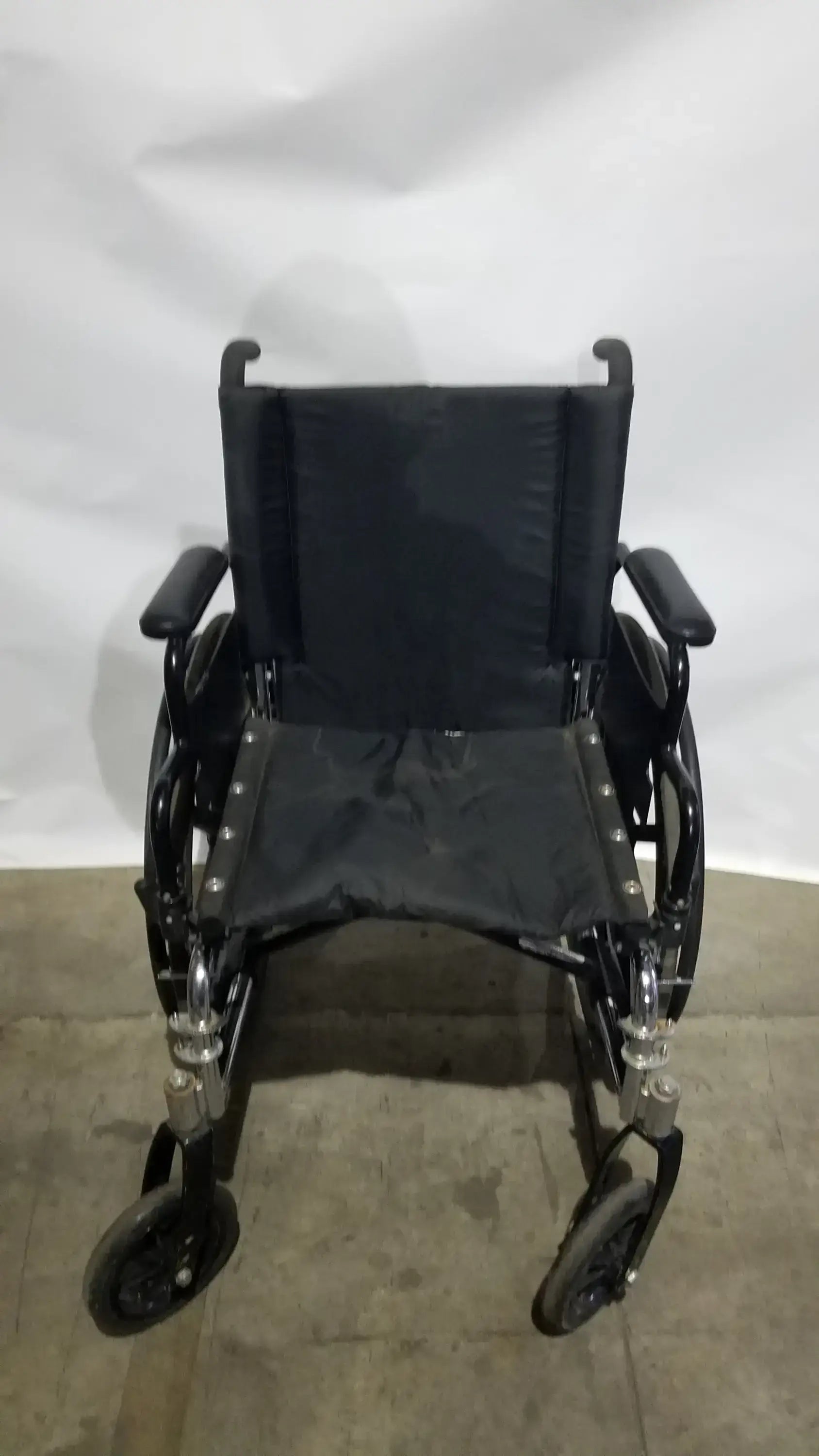 Reuse Medical Equipment Invacare 9000 XT Manual Wheelchair Folding Heavy Duty Mobility Medical Chair Wheelchairs, second-hand product photo 19