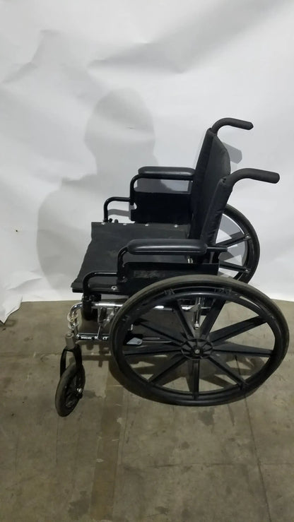 Reuse Medical Equipment Invacare 9000 XT Manual Wheelchair Folding Heavy Duty Mobility Medical Chair Wheelchairs, second-hand product photo 7