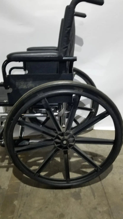 Reuse Medical Equipment Invacare 9000 XT Manual Wheelchair Folding Heavy Duty Mobility Medical Chair Wheelchairs, second-hand product photo 8