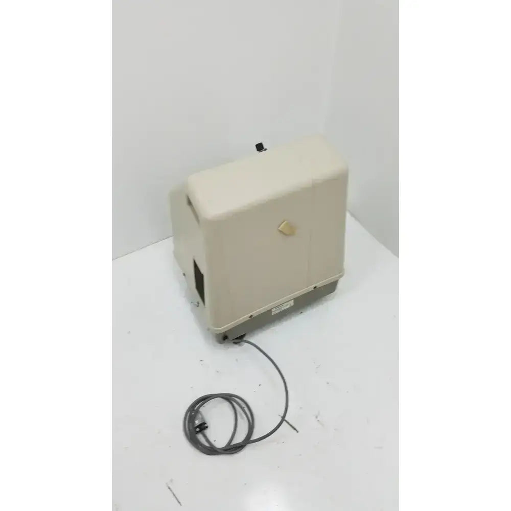 Invacare Concentrrator Oxygen Concentrator, second-hand product photo 4
