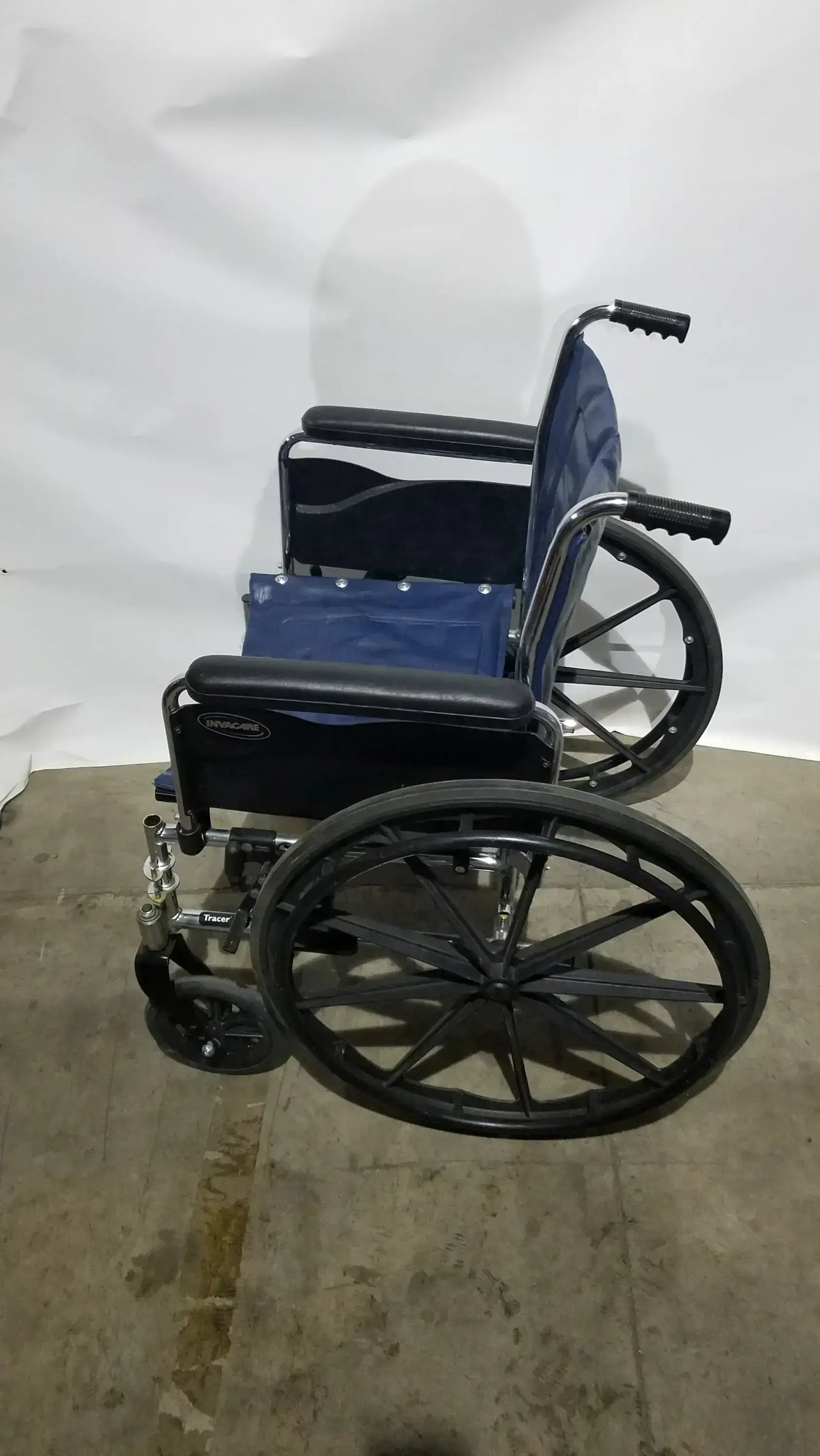 Reuse Medical Equipment Invacare Tracer EX2 Folding Manual Wheelchair Wheelchairs, second-hand product photo 8