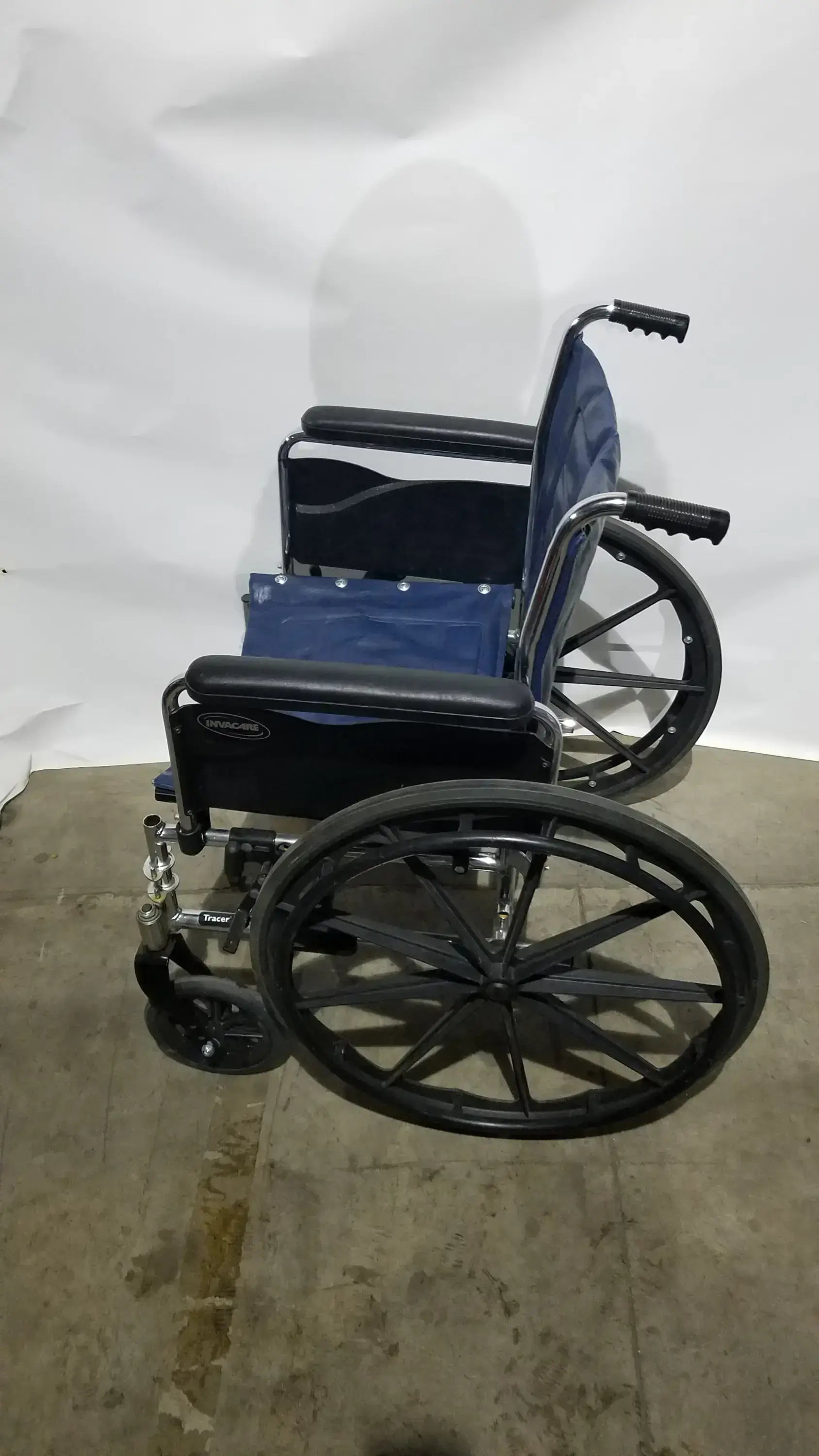 Reuse Medical Equipment Invacare Tracer EX2 Folding Manual Wheelchair Wheelchairs, second-hand product photo 8