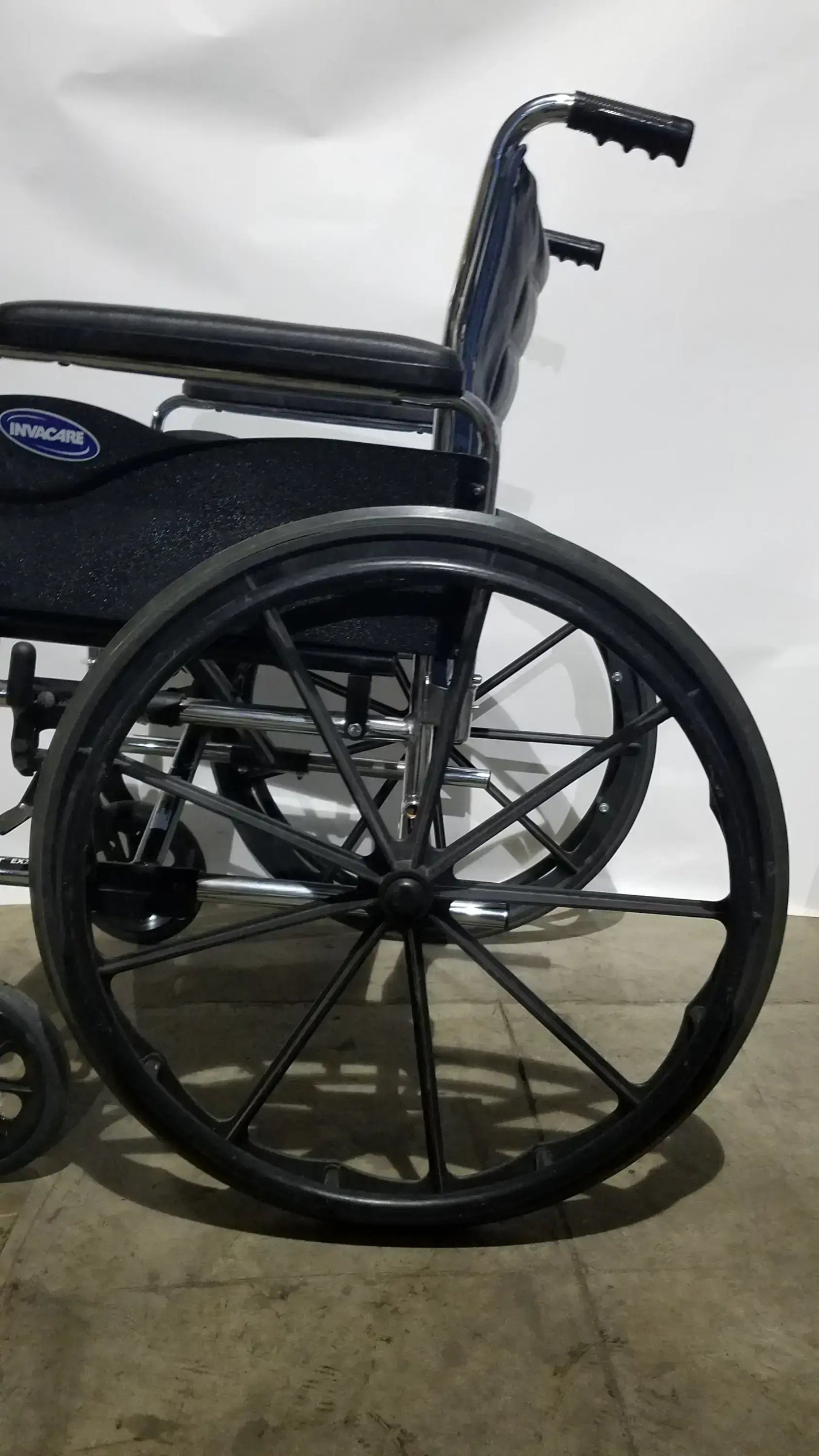 Reuse Medical Equipment Invacare Tracer EX2 Folding Manual Wheelchair Wheelchairs, second-hand product photo 13