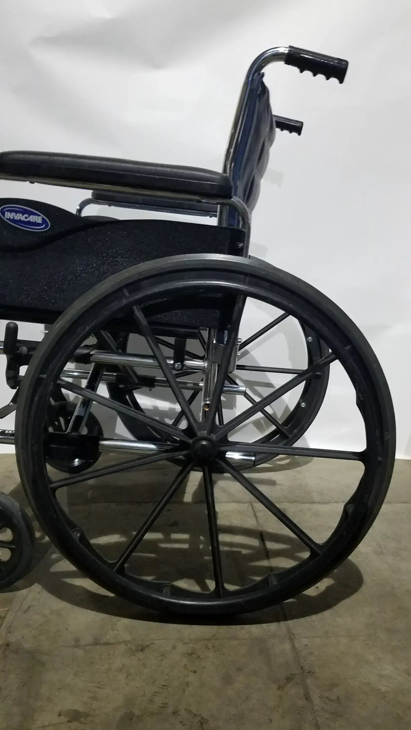 Reuse Medical Equipment Invacare Tracer EX2 Folding Manual Wheelchair Wheelchairs, second-hand product photo 13