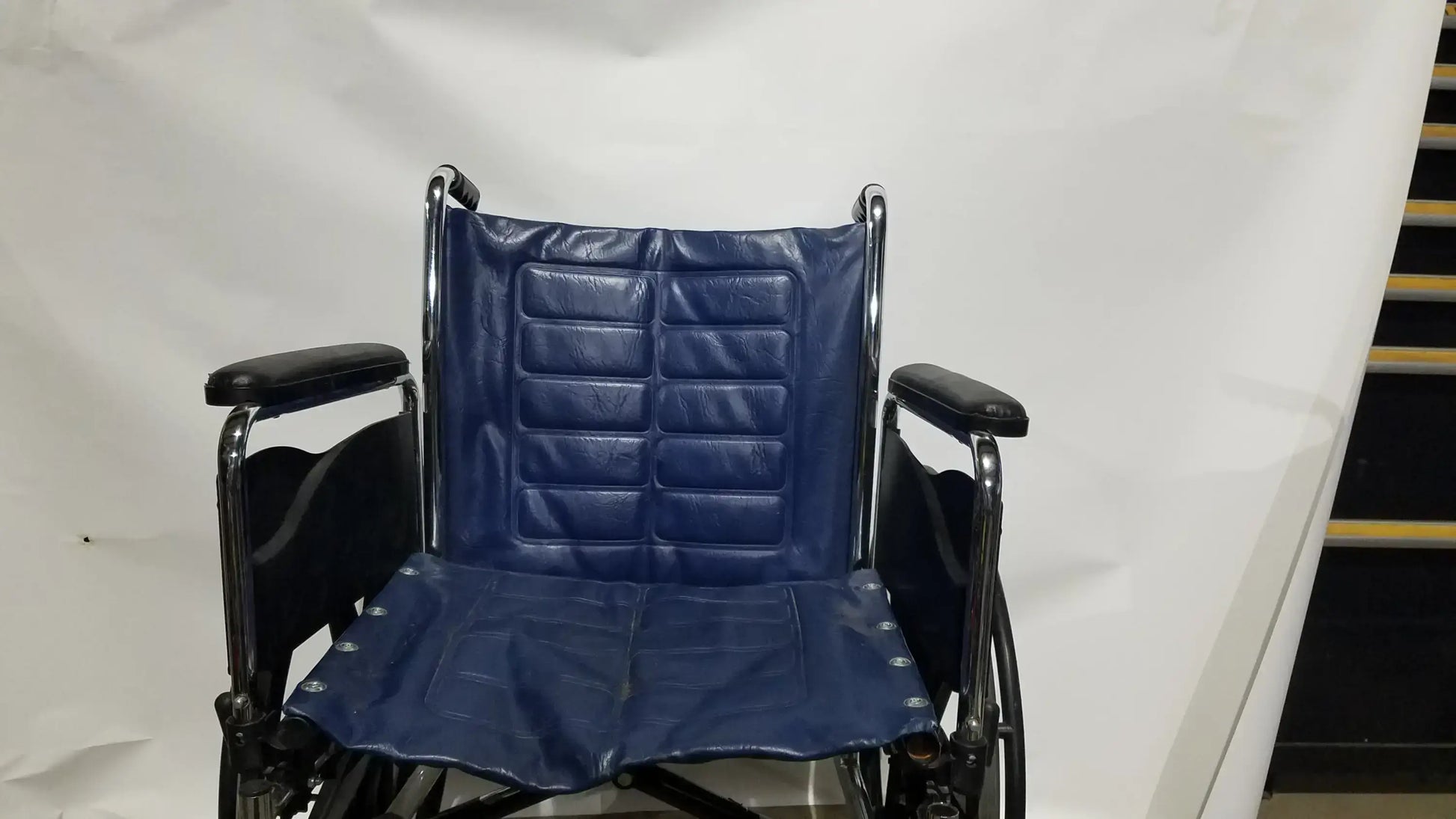 Reuse Medical Equipment Invacare Tracer EX2 Folding Manual Wheelchair Wheelchairs, second-hand product photo 23