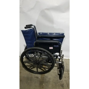 كرسي متحرك يدوي قابل للطي طراز Tracer EX2 من Invacare