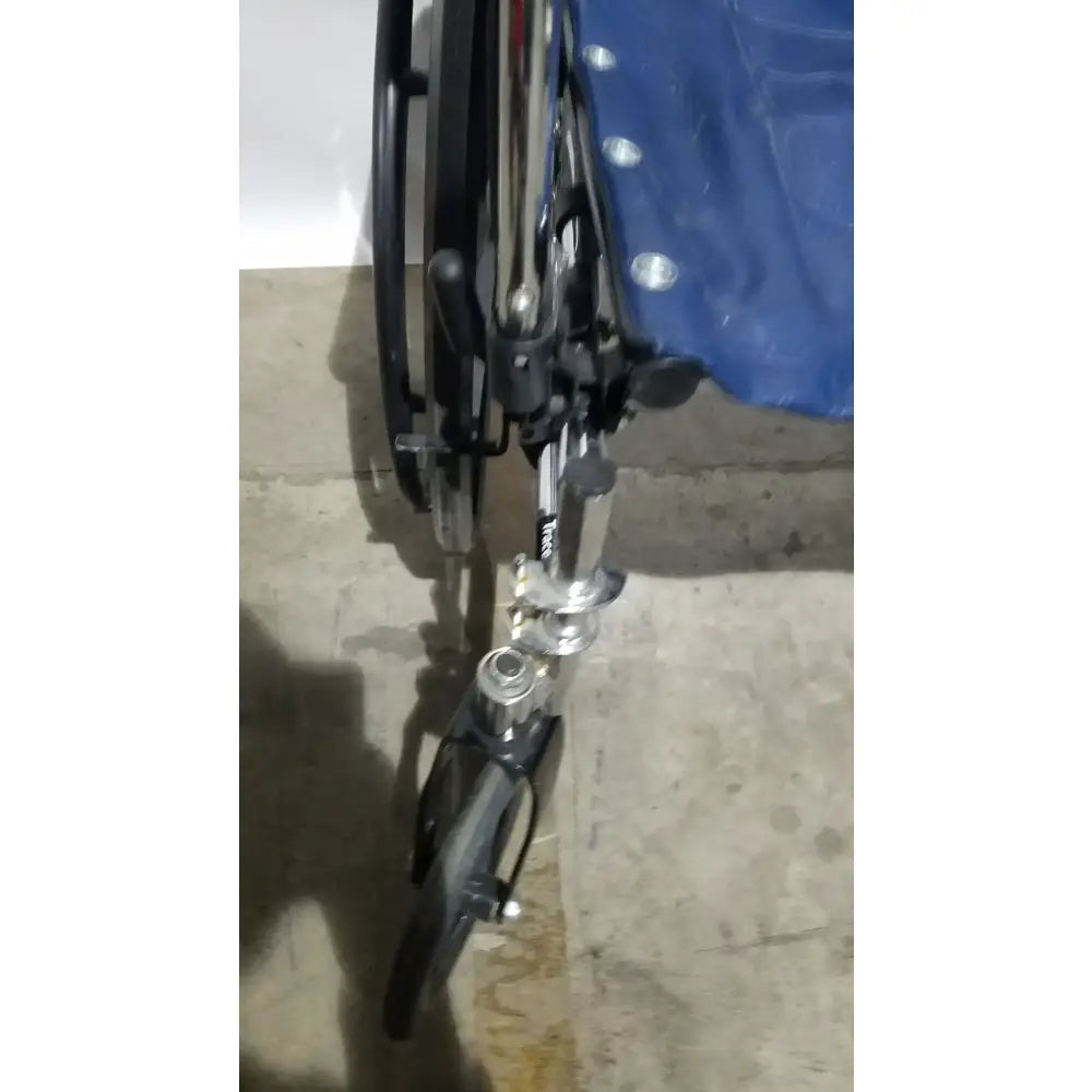 Reuse Medical Equipment Invacare Tracer EX2 Folding Manual Wheelchair Wheelchairs, second-hand product photo 17