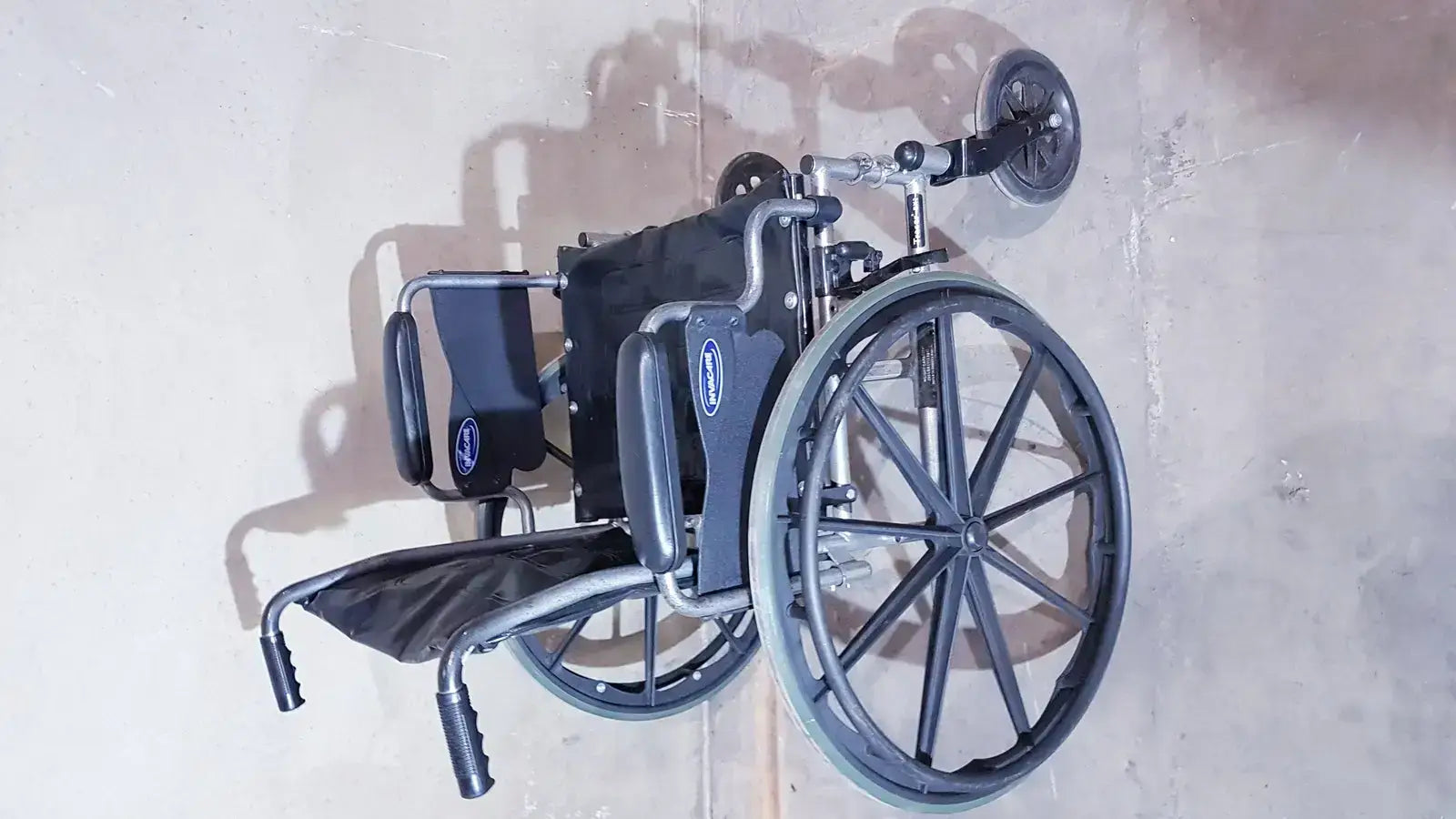 Invacare Tracer EX2 Wheelchair for Adults Standard Folding 20 Inch Seat 250 Lb Wheelchair, second-hand product photo 12