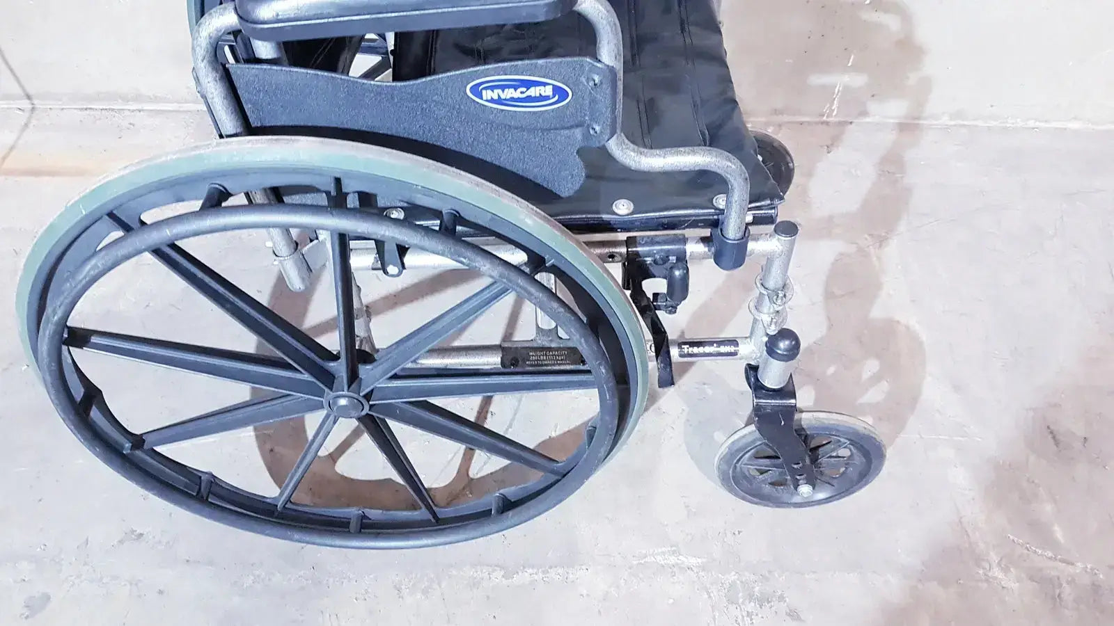 Invacare Tracer EX2 Wheelchair for Adults Standard Folding 20 Inch Seat 250 Lb Wheelchair, second-hand product photo 13