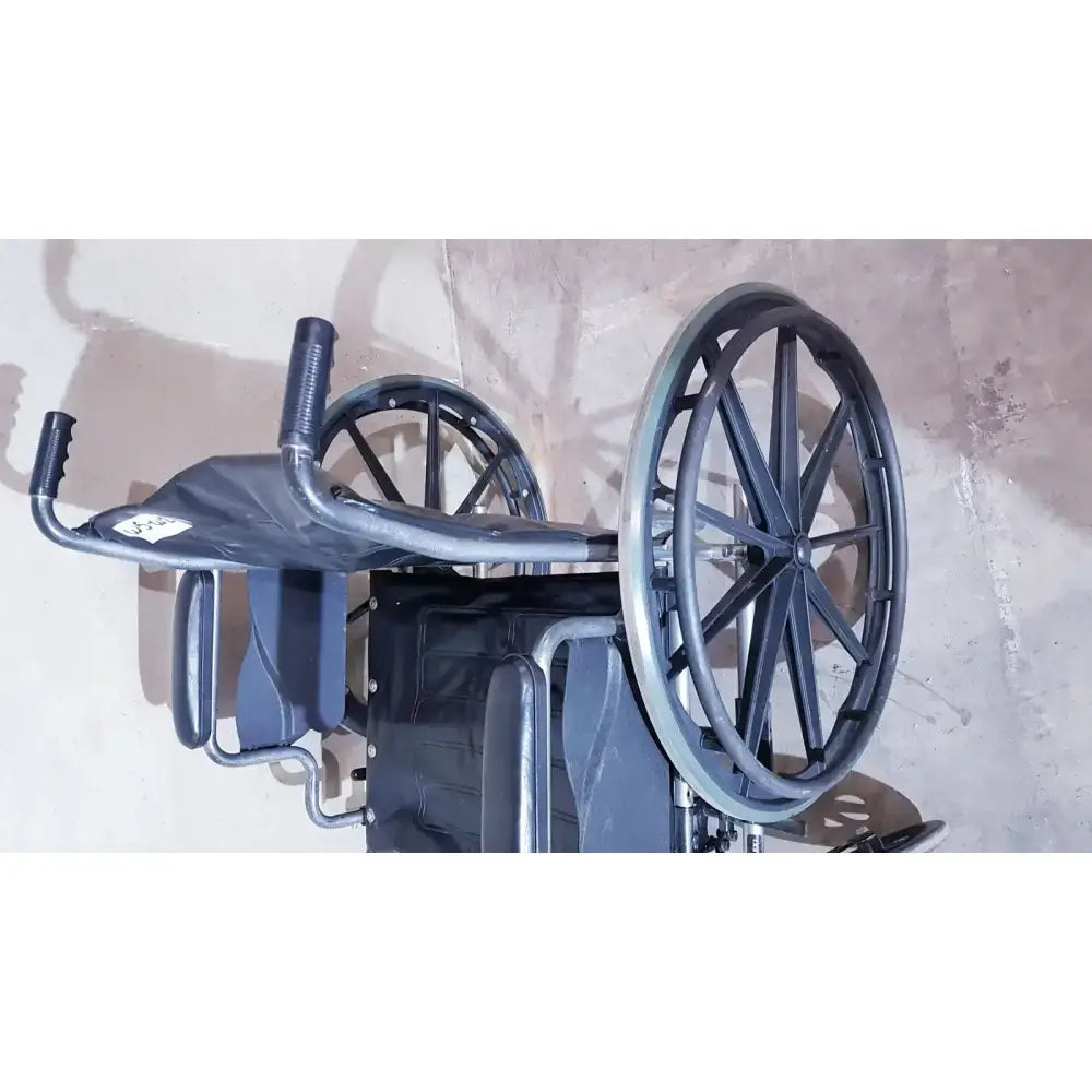 Invacare Tracer EX2 Wheelchair for Adults Standard Folding 20 Inch Seat 250 Lb Wheelchair, second-hand product photo 6
