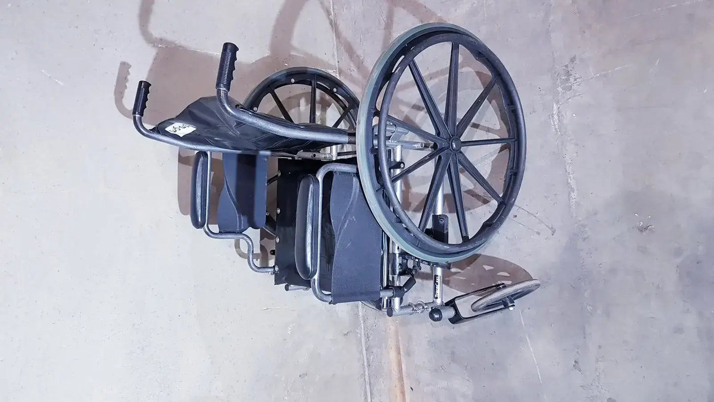 Invacare Tracer EX2 Wheelchair for Adults Standard Folding 20 Inch Seat 250 Lb Wheelchair, second-hand product photo 5