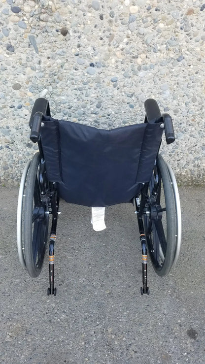 Reuse Medical Equipment Invacare Tracer SX5 Black Wheelchair Armrests Wheelchairs, second-hand product photo 4