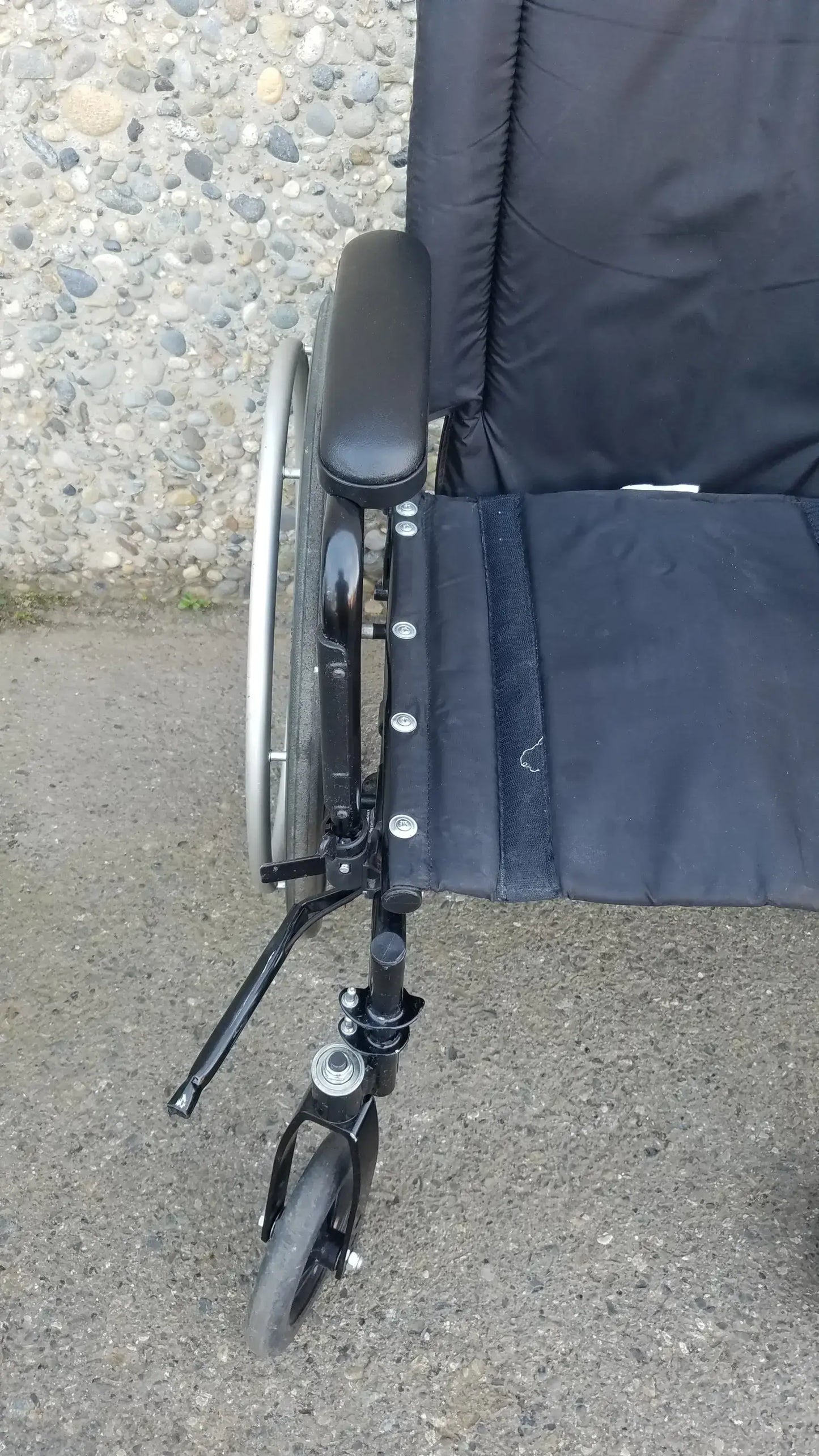 Reuse Medical Equipment Invacare Tracer SX5 Black Wheelchair Armrests Wheelchairs, second-hand product photo 13