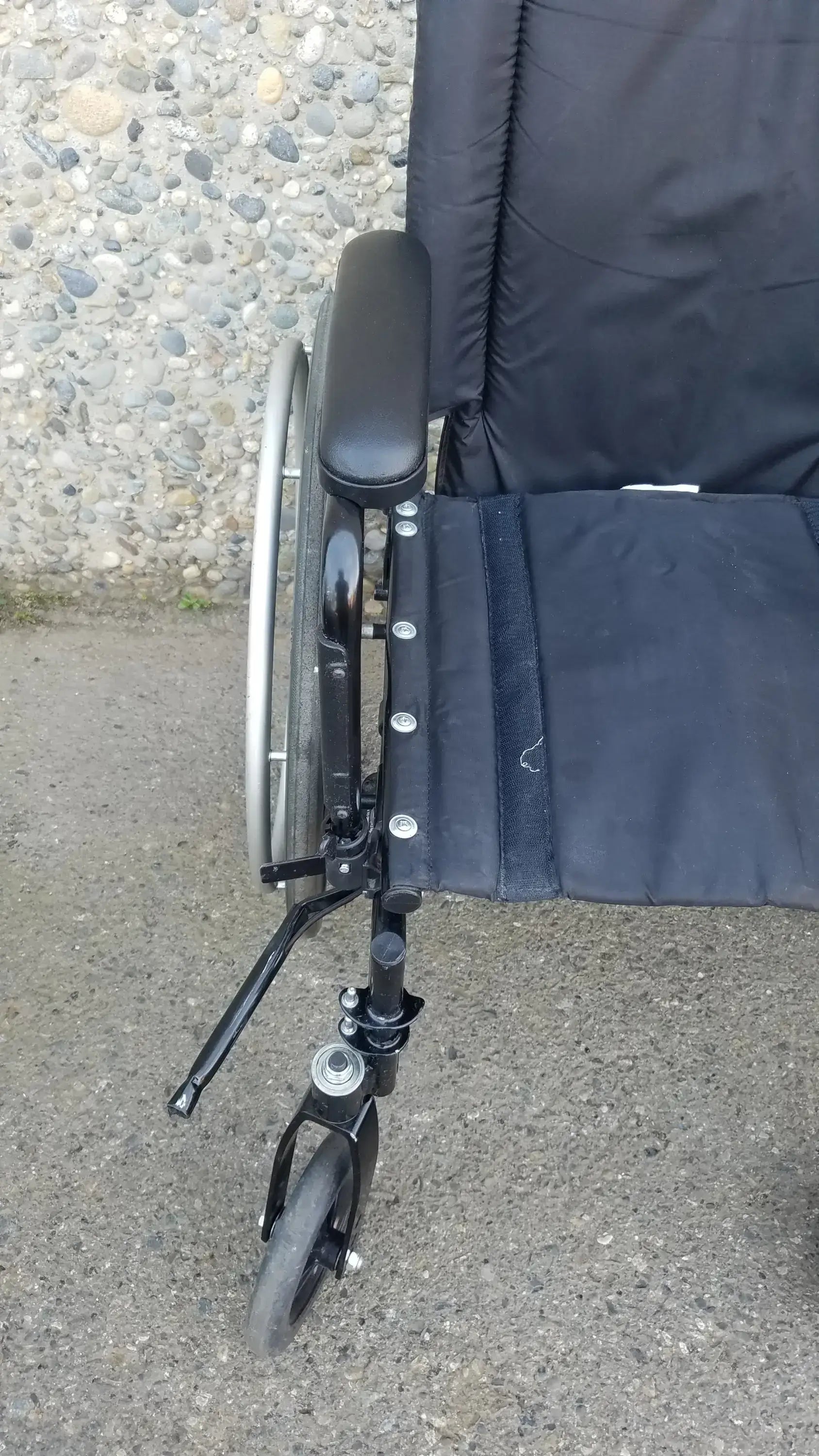 Reuse Medical Equipment Invacare Tracer SX5 Black Wheelchair Armrests Wheelchairs, second-hand product photo 13
