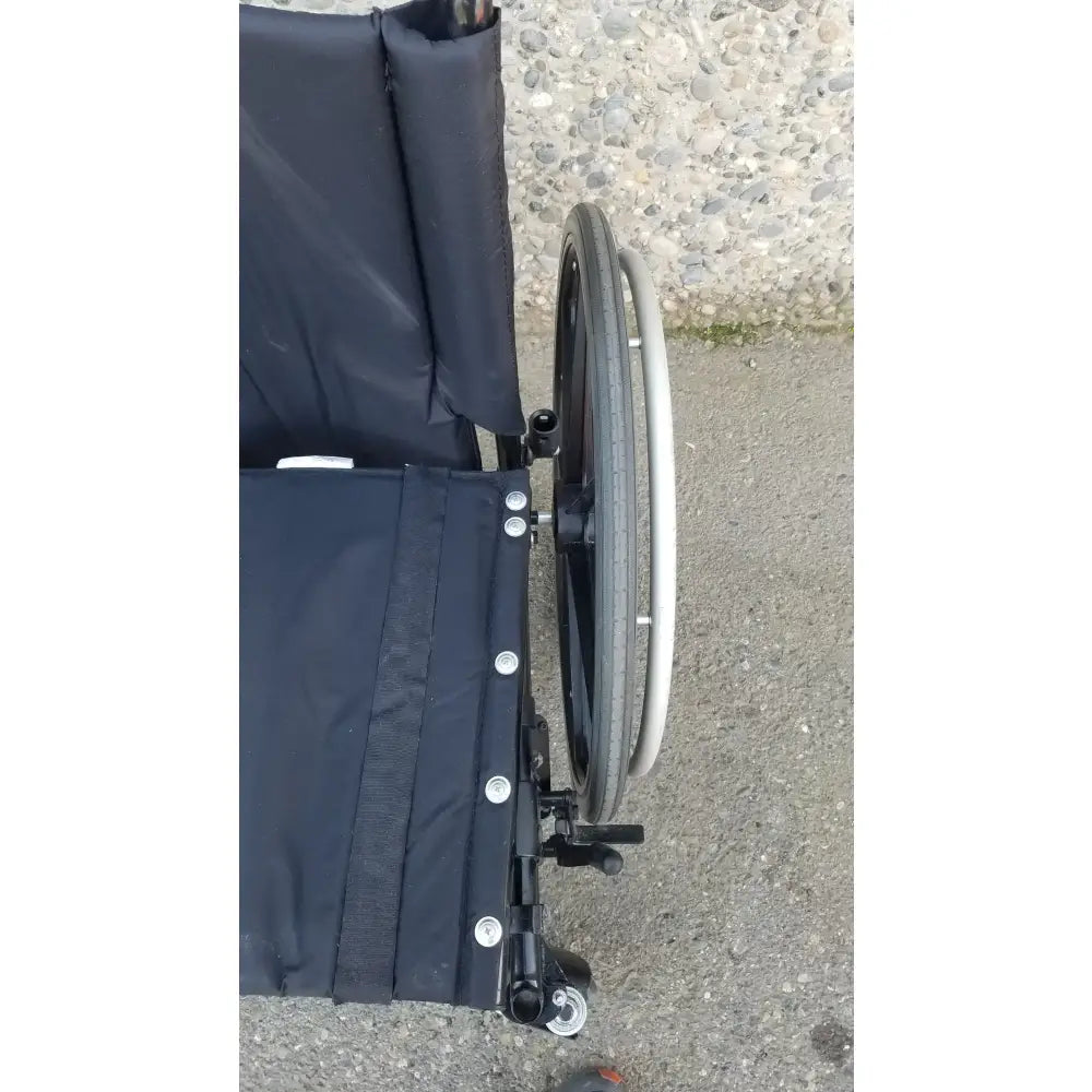 Reuse Medical Equipment Invacare Tracer SX5 Heavy-Duty Black Wheelchair with Fixed Arm Rests Wheelchairs, second-hand product photo 7