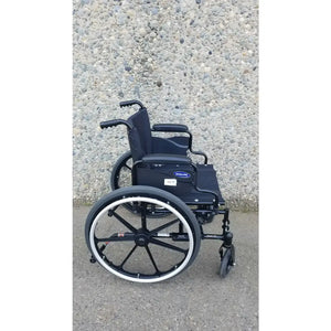 مسند ذراع كرسي متحرك Invacare Tracer SX5 أسود