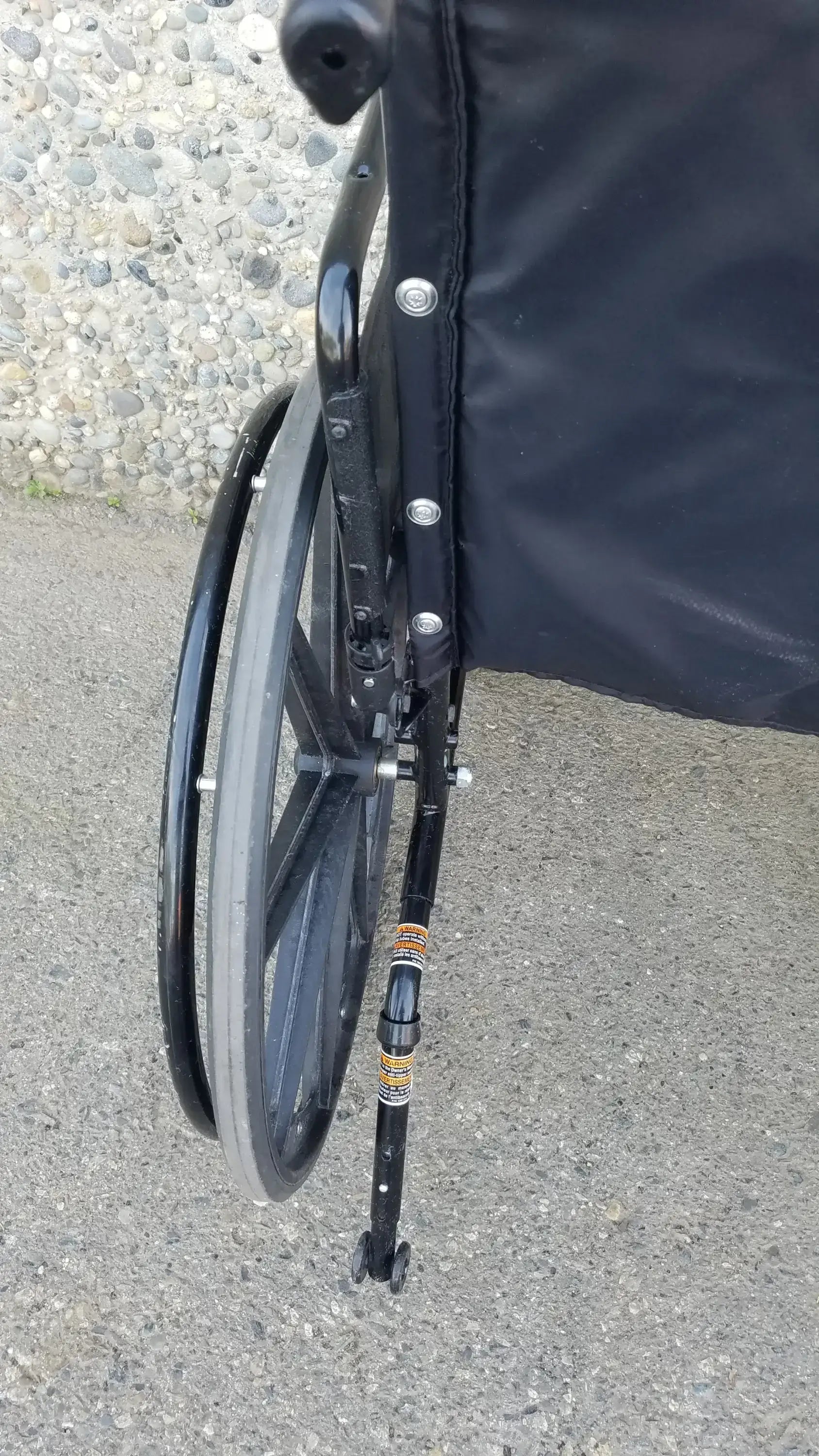 Reuse Medical Equipment Invacare Tracer SX5 Wheelchair Arm Rests Black Wheelchairs, second-hand product photo 4