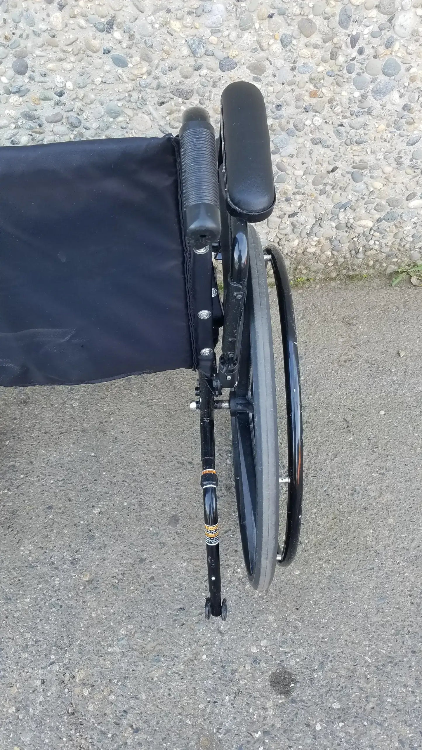 Reuse Medical Equipment Invacare Tracer SX5 Wheelchair Arm Rests Black Wheelchairs, second-hand product photo 2