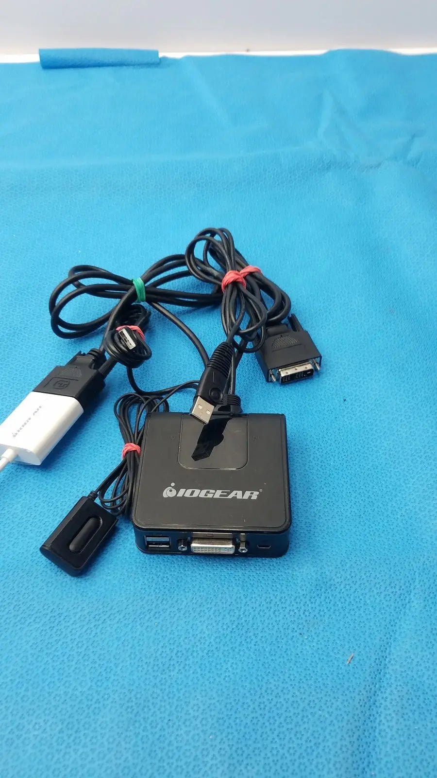 Iogear Computer Kit with Cables Computer Accessories, second-hand product photo 9