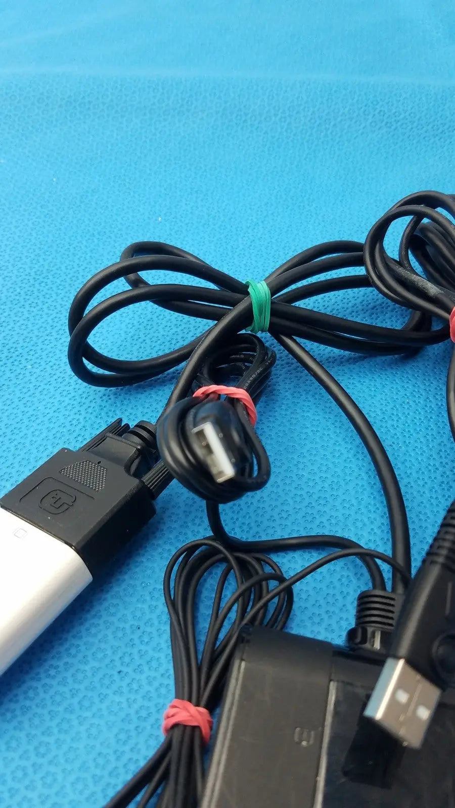 Iogear Computer Kit with Cables Computer Accessories, second-hand product photo 8