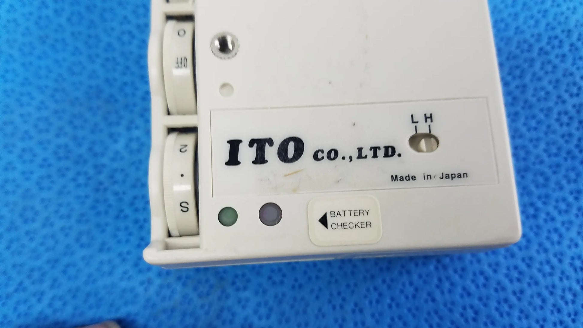 ITO ES-130 Palm Sized Electro Acupuncture Electro Acupuncture Unit, second-hand product photo 8