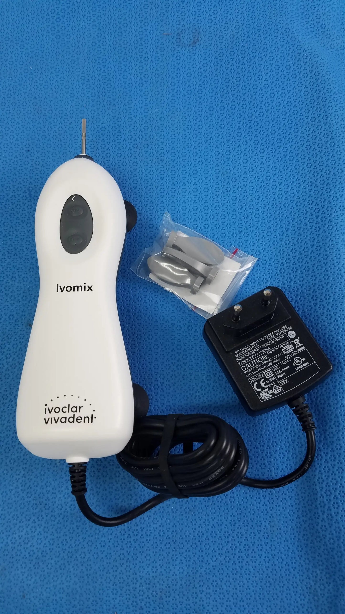 Ivoclar Vivadent Ivomix Vibrating Mixer With Adapter Charger and Box Vibrating Mixer, second-hand product photo 5