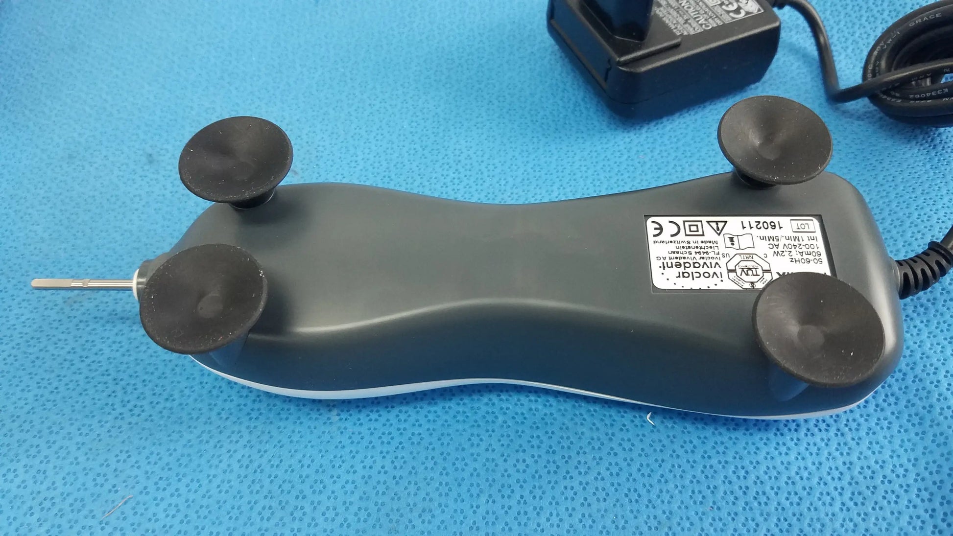 Ivoclar Vivadent Ivomix Vibrating Mixer With Adapter Charger and Box Vibrating Mixer, second-hand product photo 15