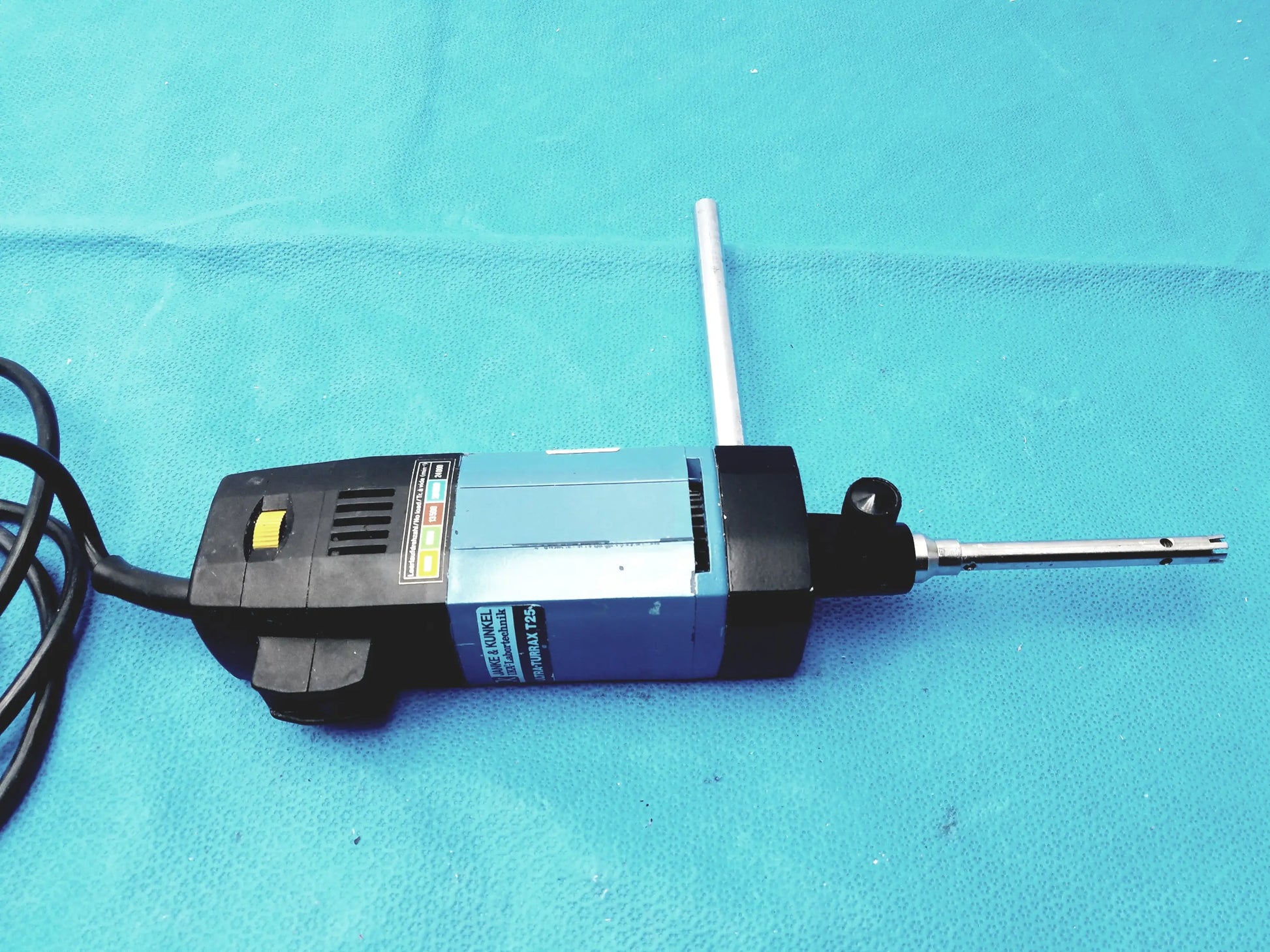Blue and black janke & kunkel t25-s1 ika ultra turrax homogenizer disperser with silver metal bit for medical equipment use