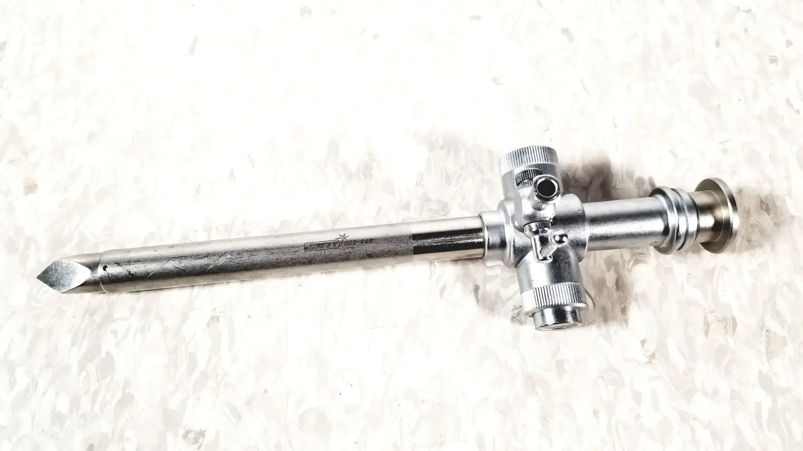 Reuse Medical Jarit 600-440 Piston Valve Cannula with Pyramidal Trocar Endoscopes, second-hand product photo 1
