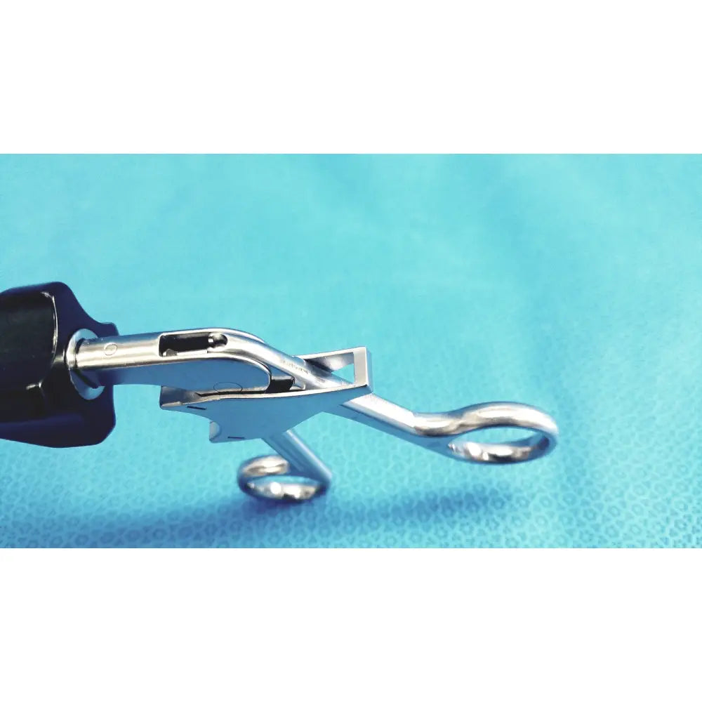 Silver jarit 610-140 roto-lok stainless steel surgical forceps with black ergonomic handle for precise use