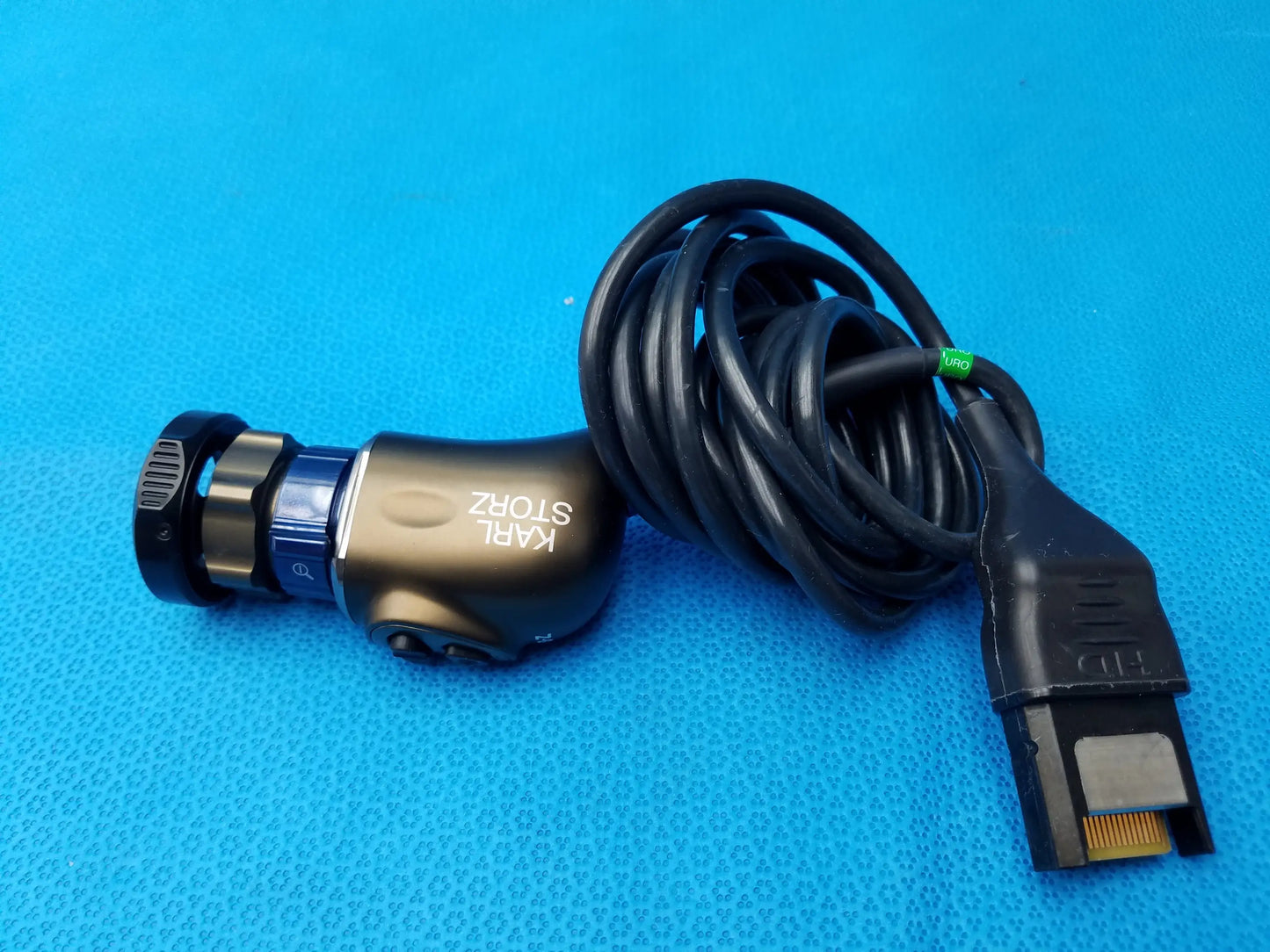 Black karl storz 22220055 hd h3-z camera head with coiled cable and gold connector precision imaging component
