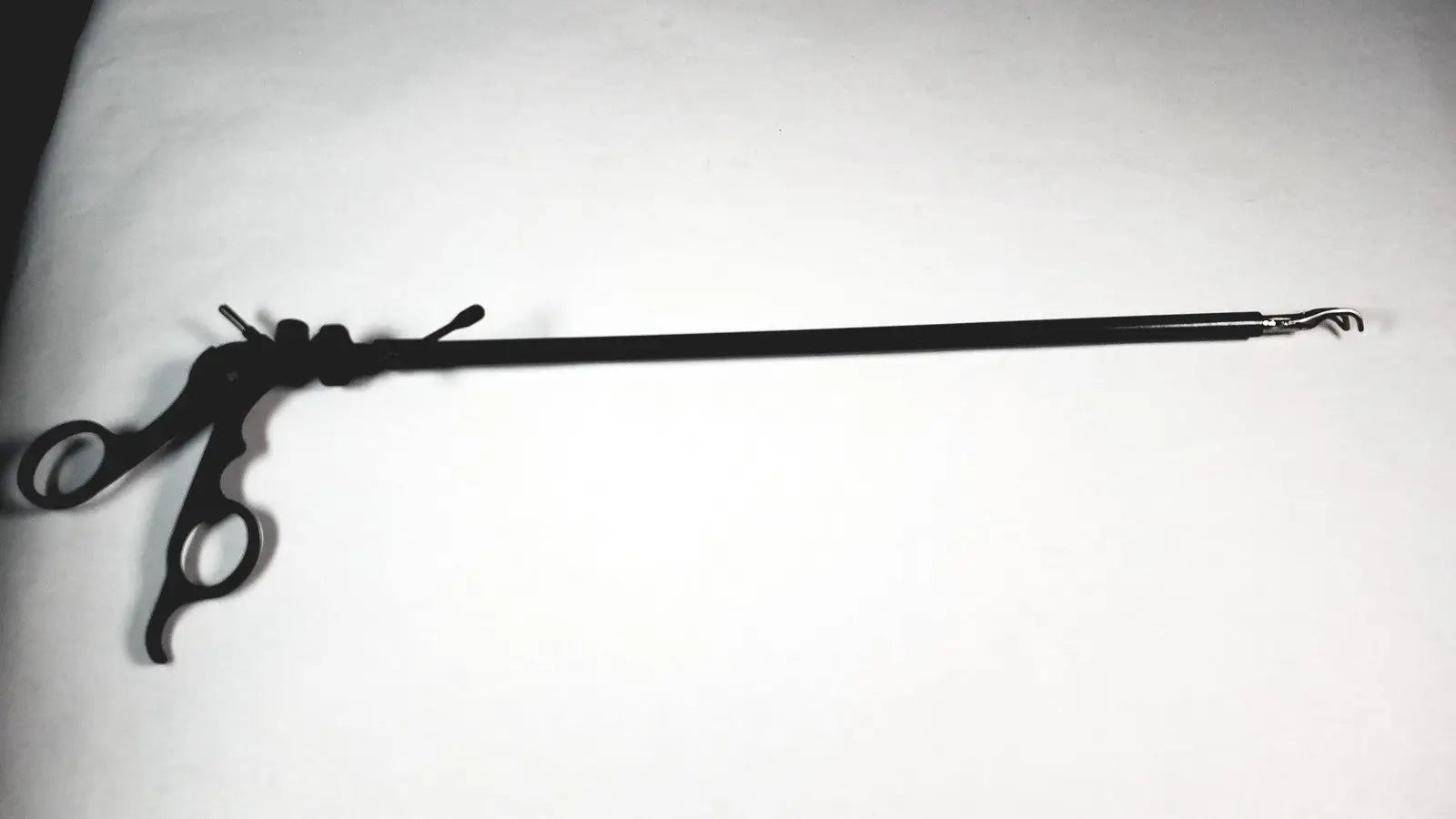 Reuse Medical Karl Storz 33121 Surgical Handle with Tube – Endoscopy Instrument Centrifuge Tubes, second-hand product photo 1