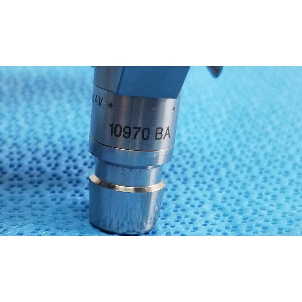 Silver metallic karl storz hopkins 30º autoclavable telescope with engraved 10970 ba and lav markings and blue cap