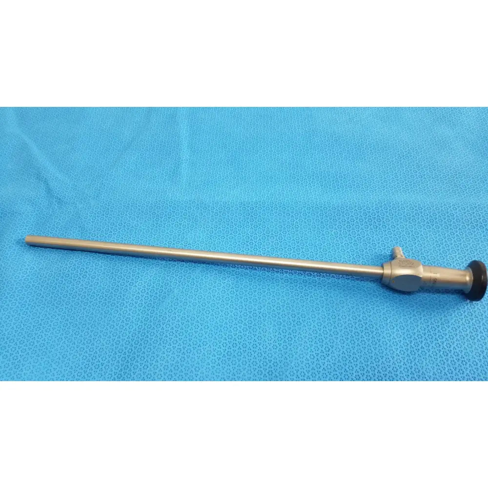 Silver-colored karl storz hopkins ii 0° 26003 aa autoclavable laparoscope endoscope with black rubber seal and metallic joints