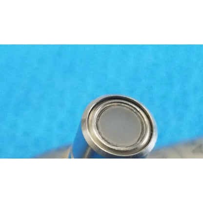 Silver-colored cylindrical battery with metallic top cap and internal mesh for karl storz hopkins ii 0° laparoscope