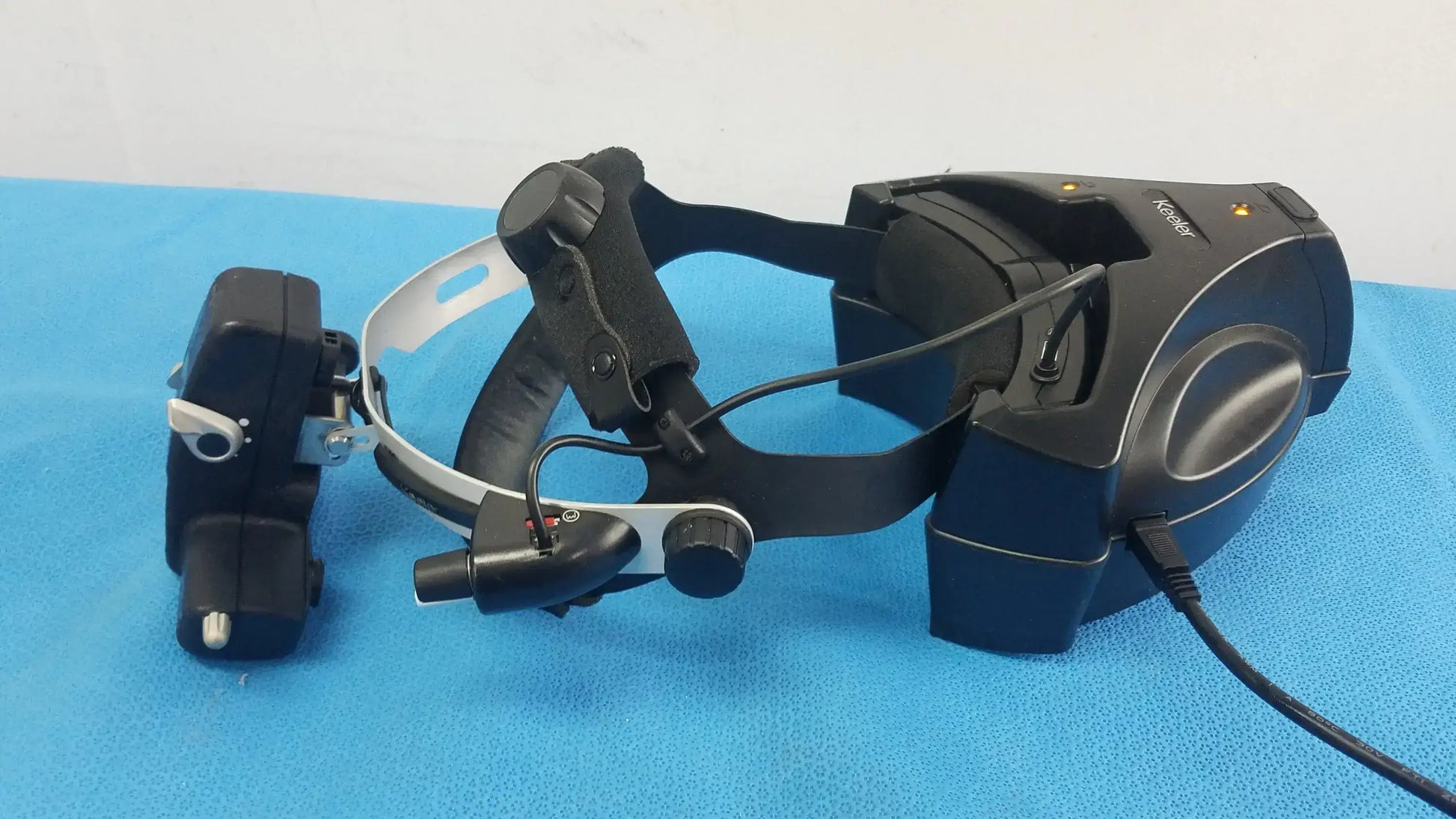 Keeler Vantage Plus Ophthalmoscope With Accessories Ref 1205P1020 Vantage Plus Ophthalmoscope, second-hand product photo 6