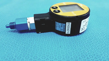 Keller LEO2 Digital Pressure Gauge – High Accuracy Portable Pressure Measurement Digital Pressure Gauge, second-hand product photo 3