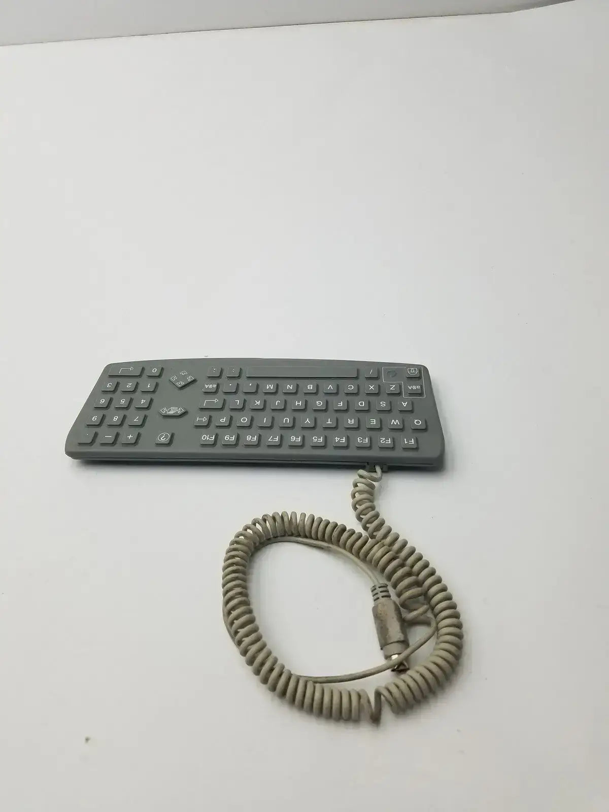 Generic Keyboard for Biomerieux Vitek 2 Smart Carrier Station Microbial Analyzing System Keyboard, second-hand product photo 4