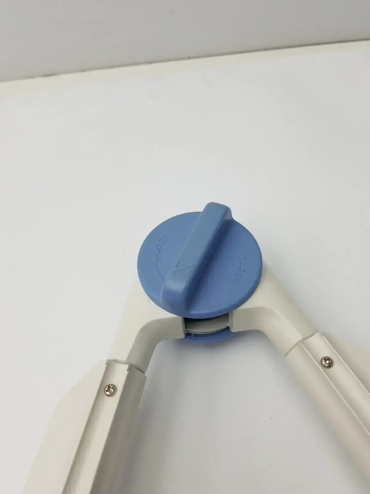 Nihon Kohden KH-001A Stand for Nihon Kohden Neuropack System Equipment Stand, second-hand product photo 4