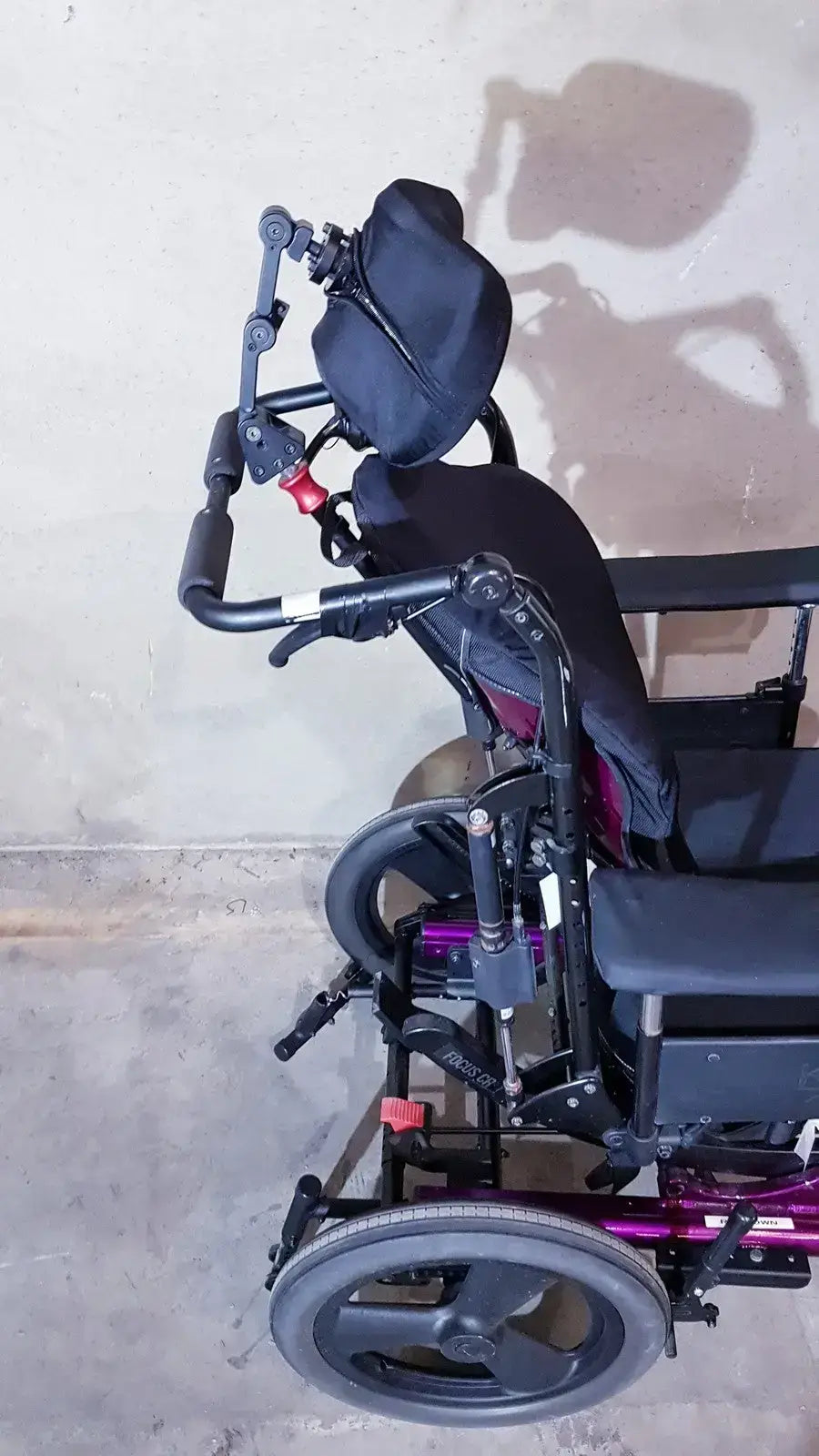 Ki Mobility Focus CR Tilt In Space Wheelchair Adjustable, All Show in Pictures Tilt-in-Space Wheelchair, second-hand product photo 19