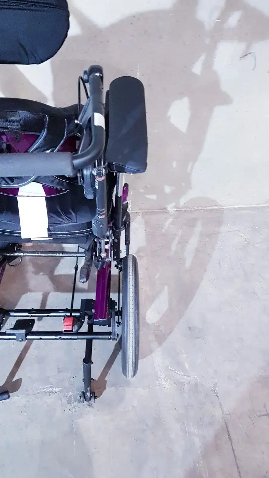 Ki Mobility Focus CR Tilt In Space Wheelchair Adjustable, All Show in Pictures Tilt-in-Space Wheelchair, second-hand product photo 14