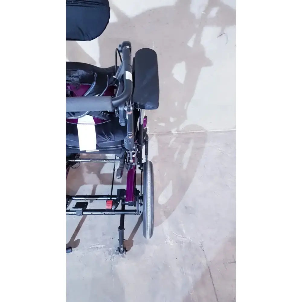 Ki Mobility Focus CR Tilt In Space Wheelchair Adjustable, All Show in Pictures Tilt-in-Space Wheelchair, second-hand product photo 14