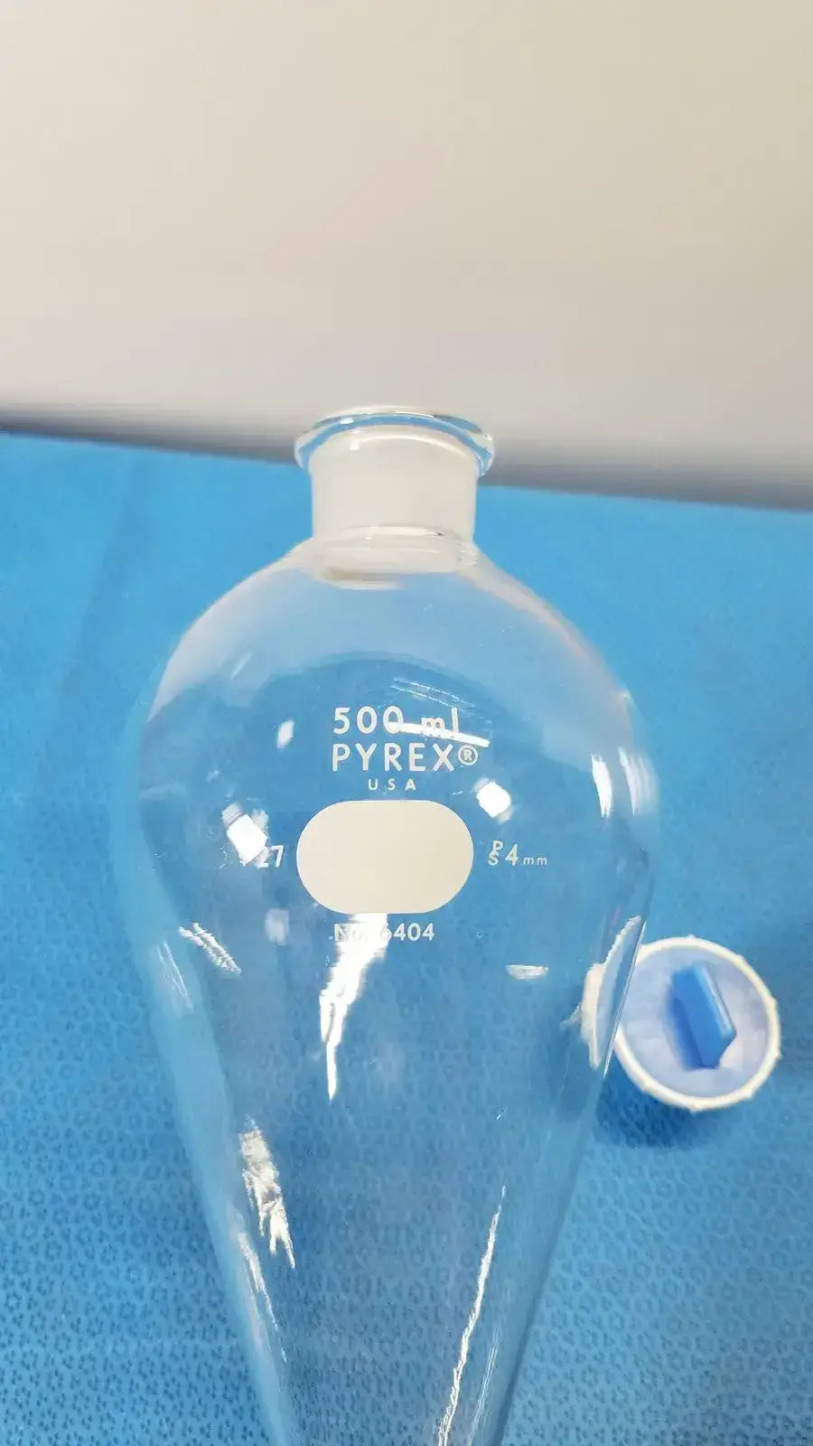 Kimax 500mL Squibb Separatory Funnel with Neck Borosilicate Lab Glass Separatory Funnel, second-hand product photo 4
