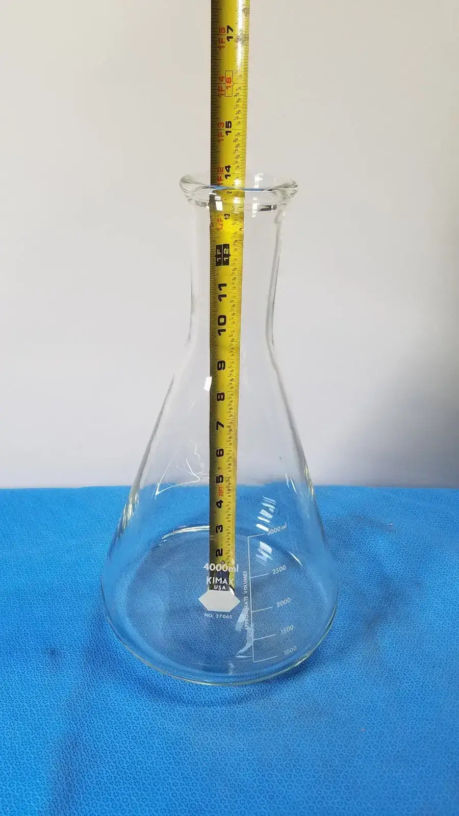 KIMAX Glass Beaker, 4000 mL, Graduated, Heavy-Duty Rim, Laboratory Ware Laboratory Glassware, second-hand product photo 3