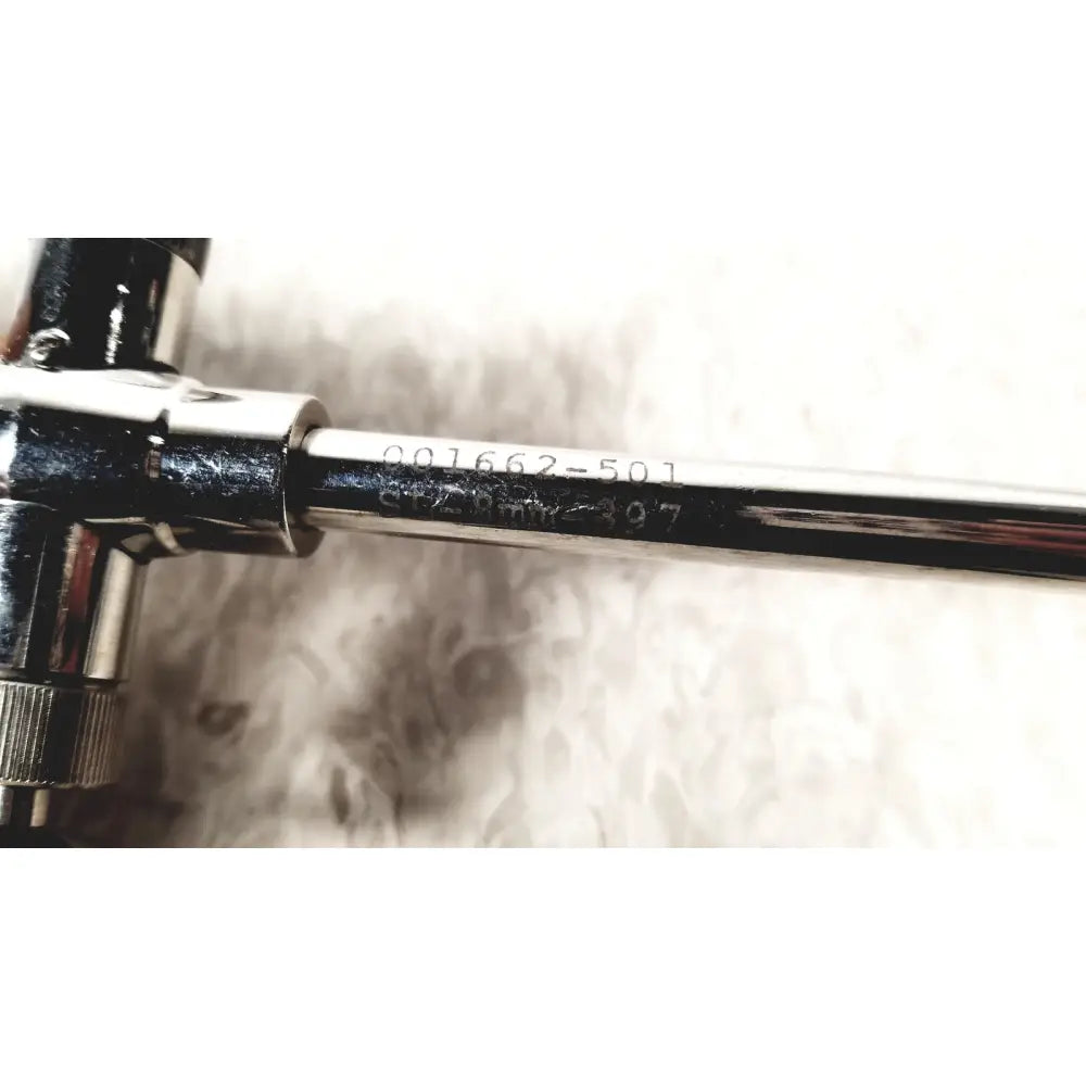 Shiny chrome-plated t-handle wrench with engraved serial number for kli 001662-501 reusable metal trocar sleeve 8mm