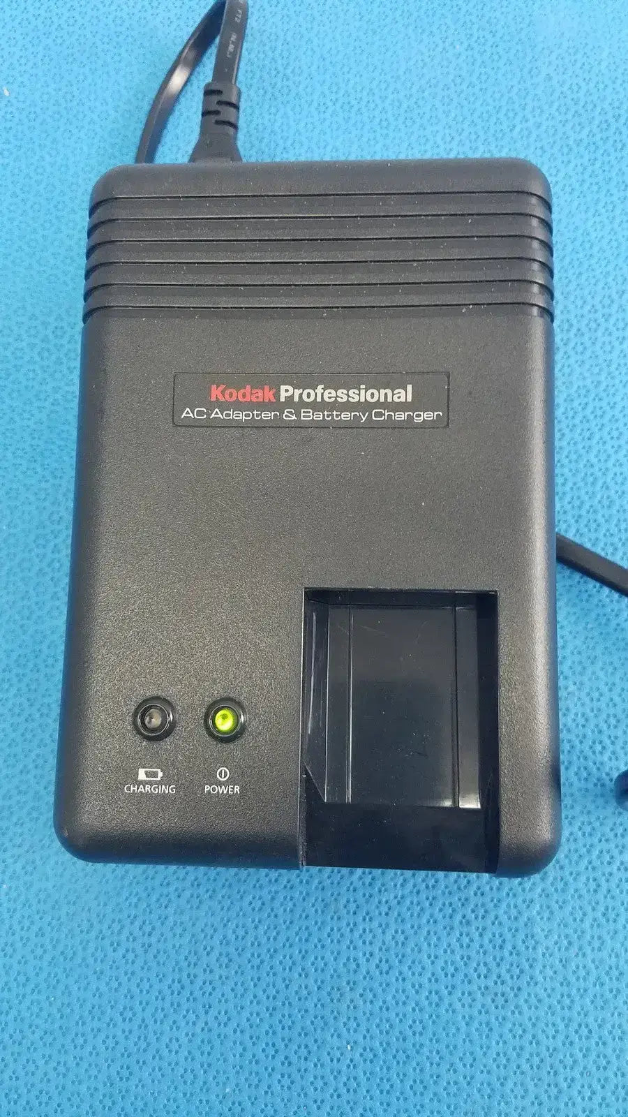 Kodak Professional DCS Pro 14n AC Adapter & Battery Charger w/ Charging Cable AC Adapter & Battery Charger, second-hand product photo 1