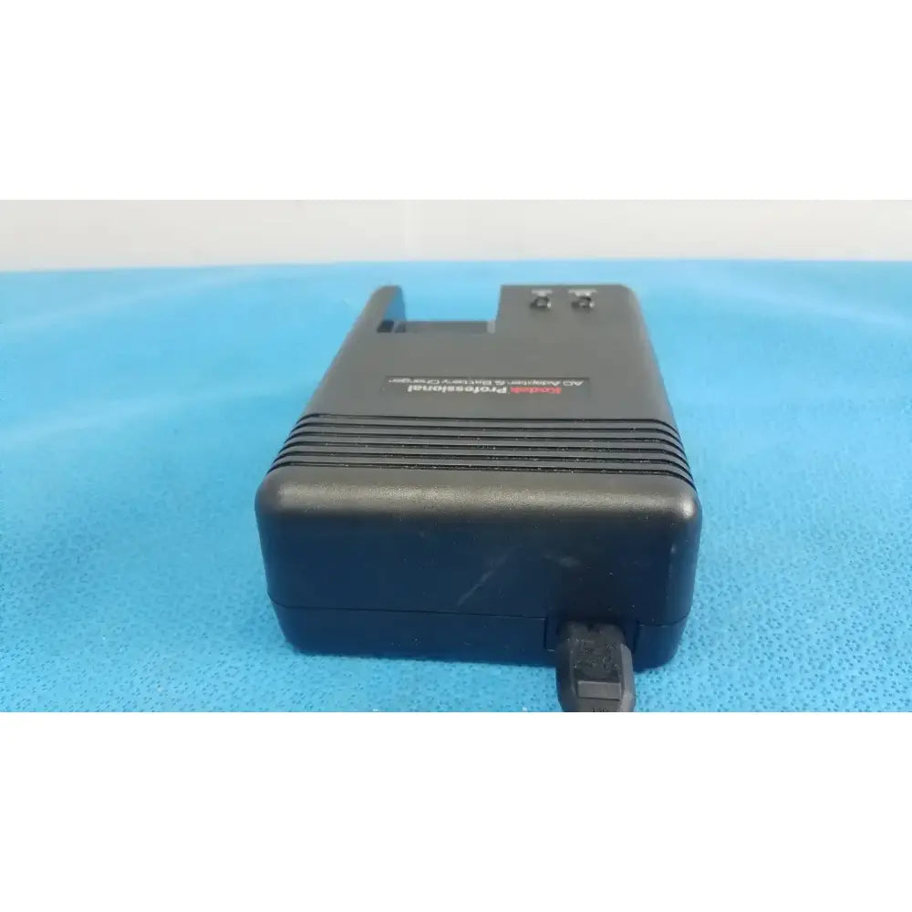 Kodak Professional DCS Pro 14n AC Adapter & Battery Charger w/ Charging Cable AC Adapter & Battery Charger, second-hand product photo 4